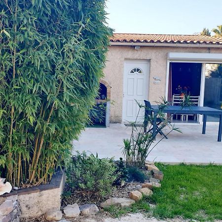 Studio 33 M2 Au Calme Proche Hyeres La Crau Zewnętrze zdjęcie