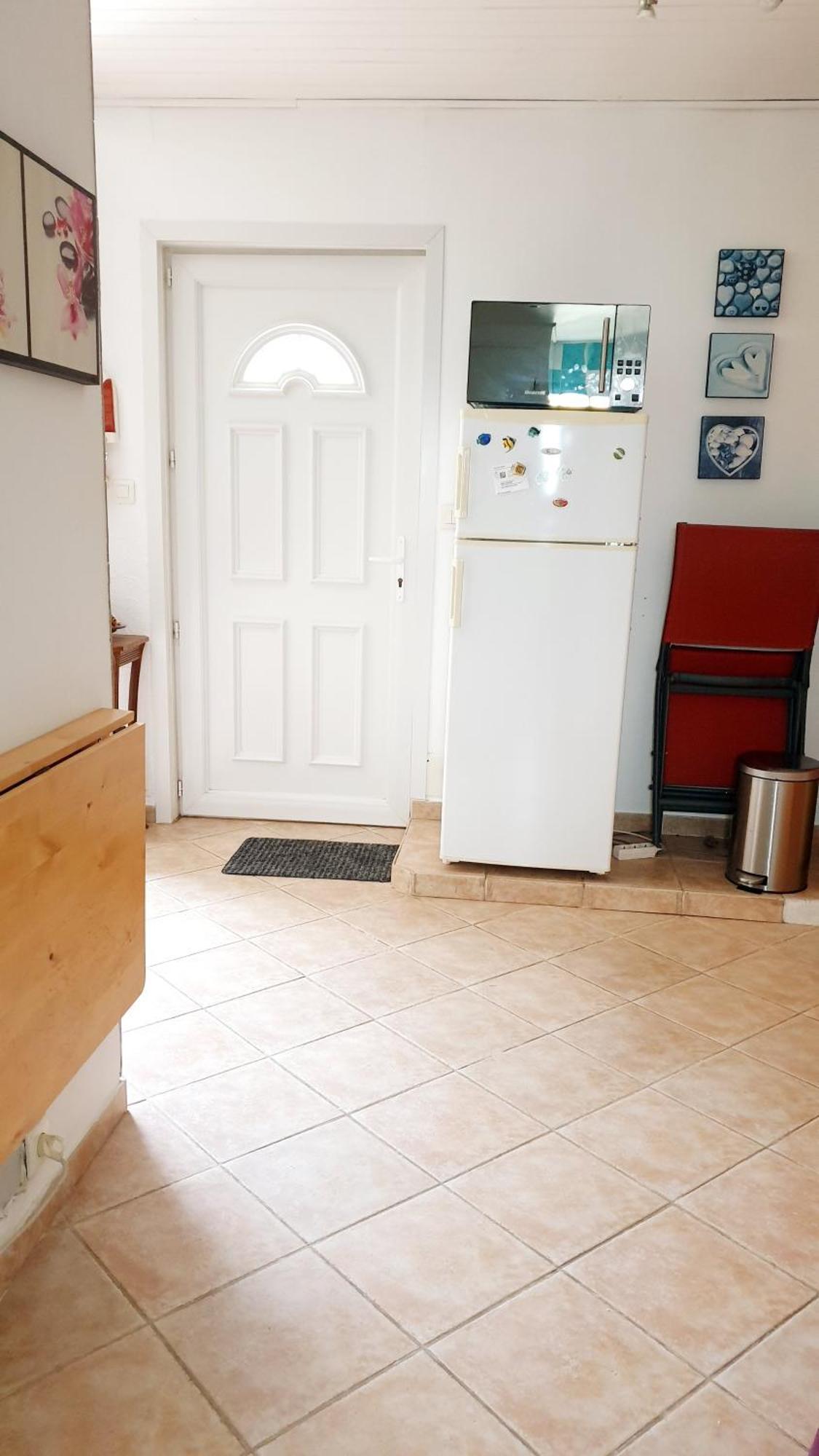 Studio 33 M2 Au Calme Proche Hyeres La Crau Zewnętrze zdjęcie